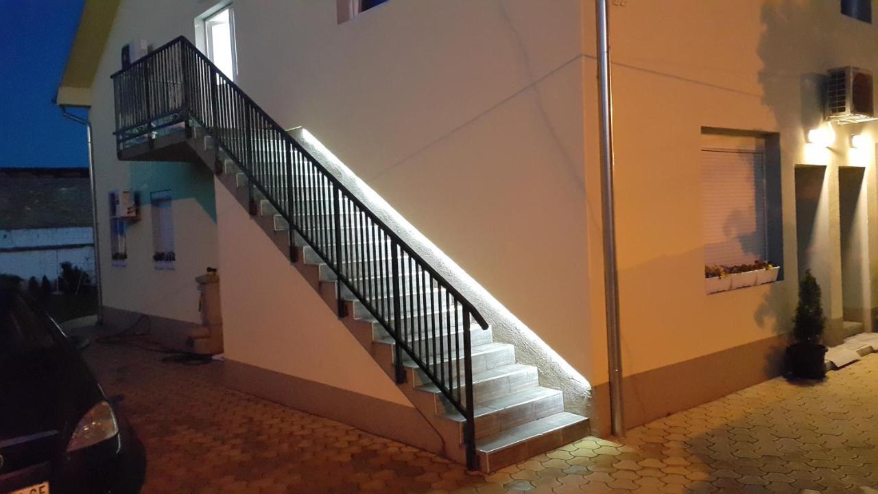 Zen Apartmani Novi Sad Eksteriør billede